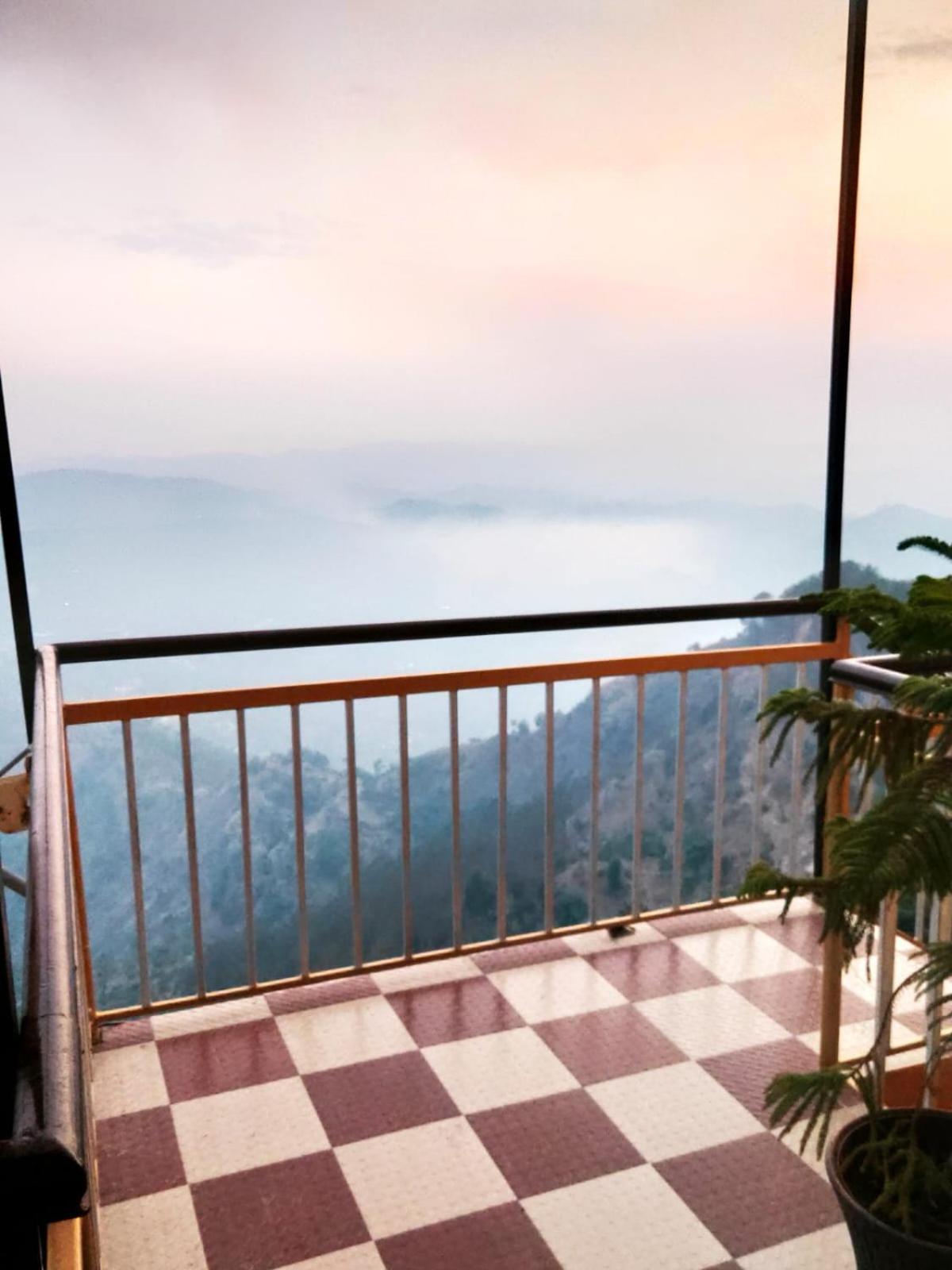 Thakur Apartment Шимла Экстерьер фото
